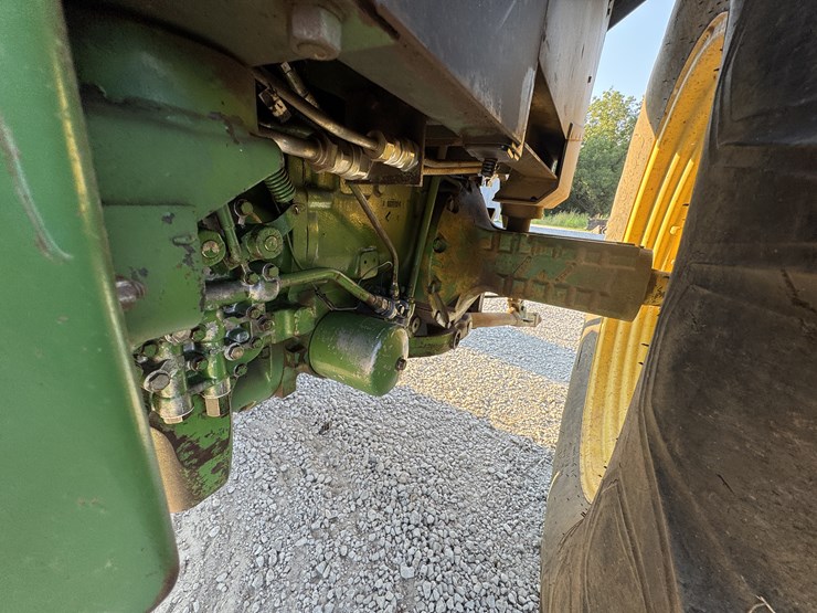 john-deere-4040-image-18