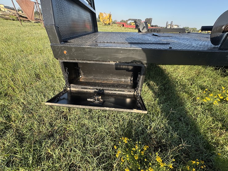 2017-butler-arm-bed-image-10