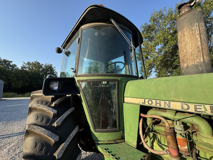 john-deere-4040-image-11