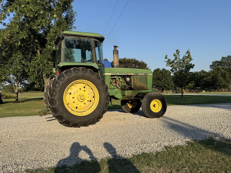 john-deere-4040-image-2