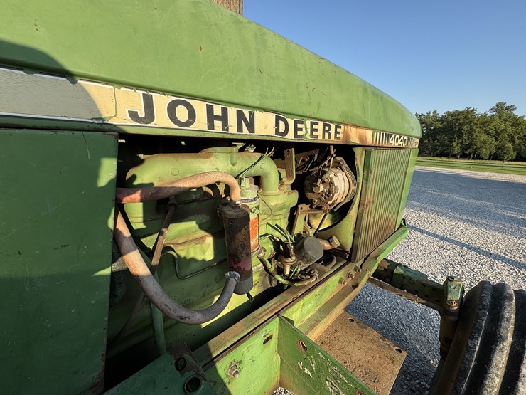 john-deere-4040-image-9