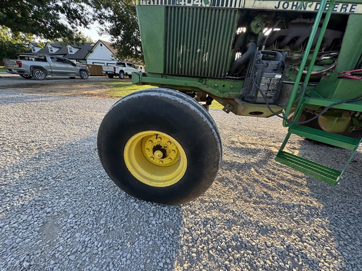 john-deere-4040-image-21