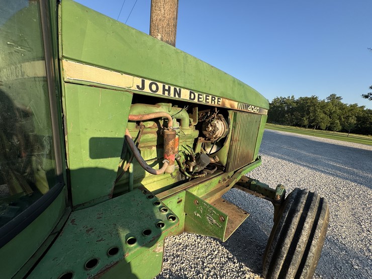 john-deere-4040-image-10