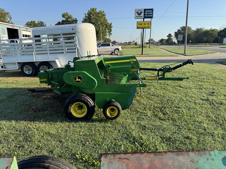 john-deere-348-image-4