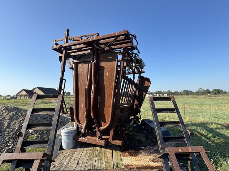 ww-hydraulic-chute-image-2