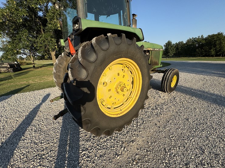 john-deere-4040-image-5