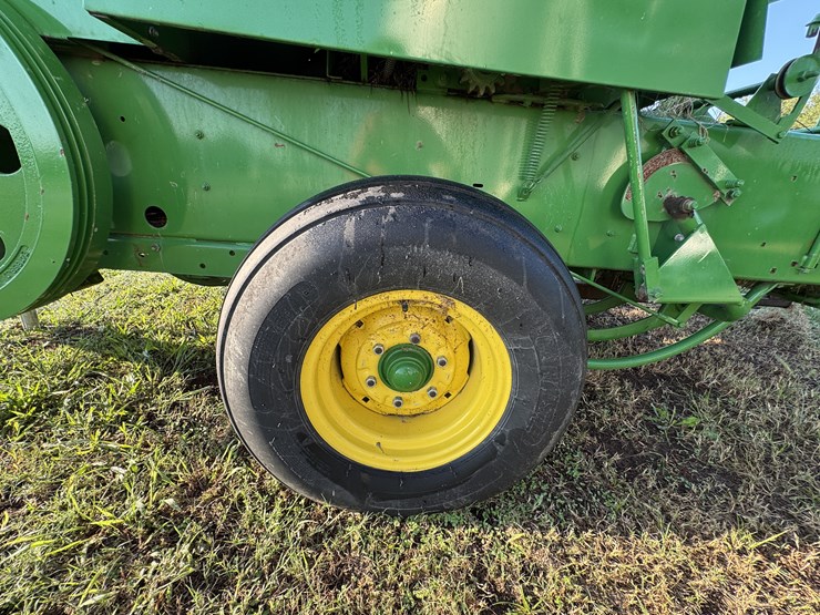 john-deere-348-image-15