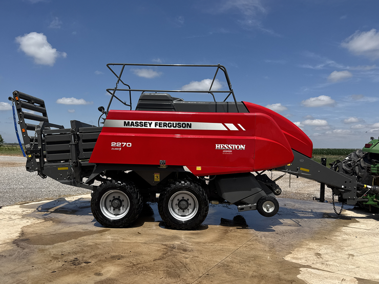 2021-massey-ferguson-2270-image-1