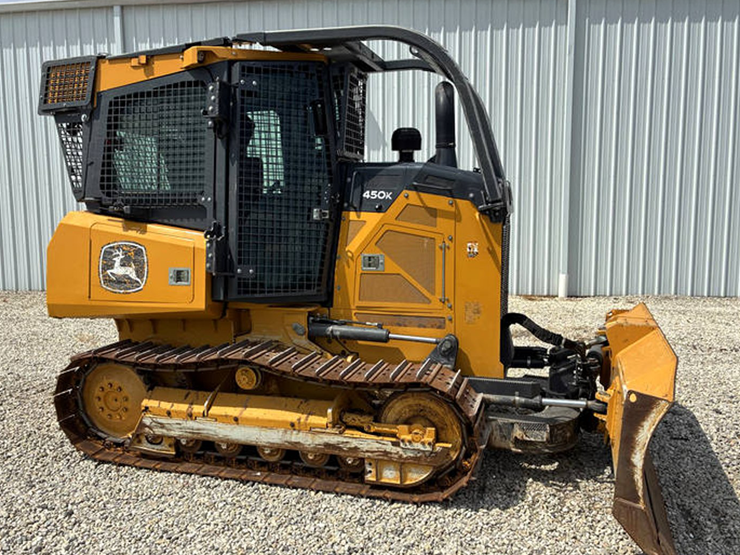 2022-deere-450k-image-1