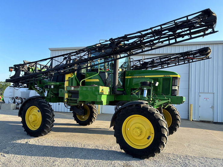1999-john-deere-4700-image-1