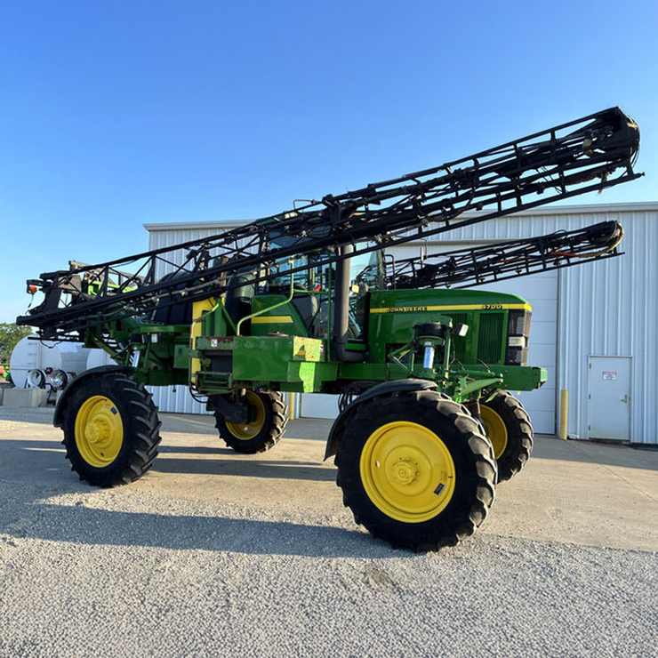 1999 JOHN DEERE 4700