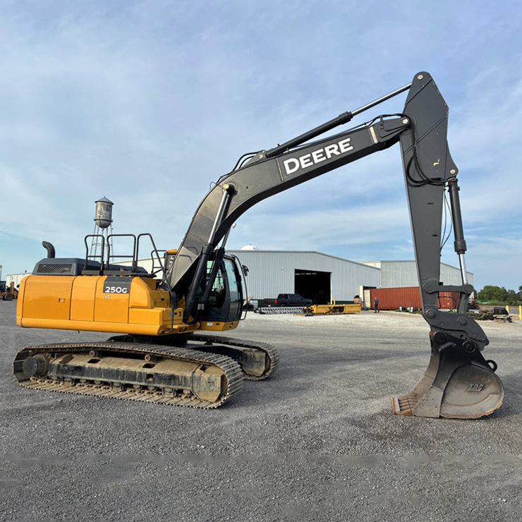 2021 DEERE 250G LC