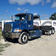 2017 PETERBILT 348