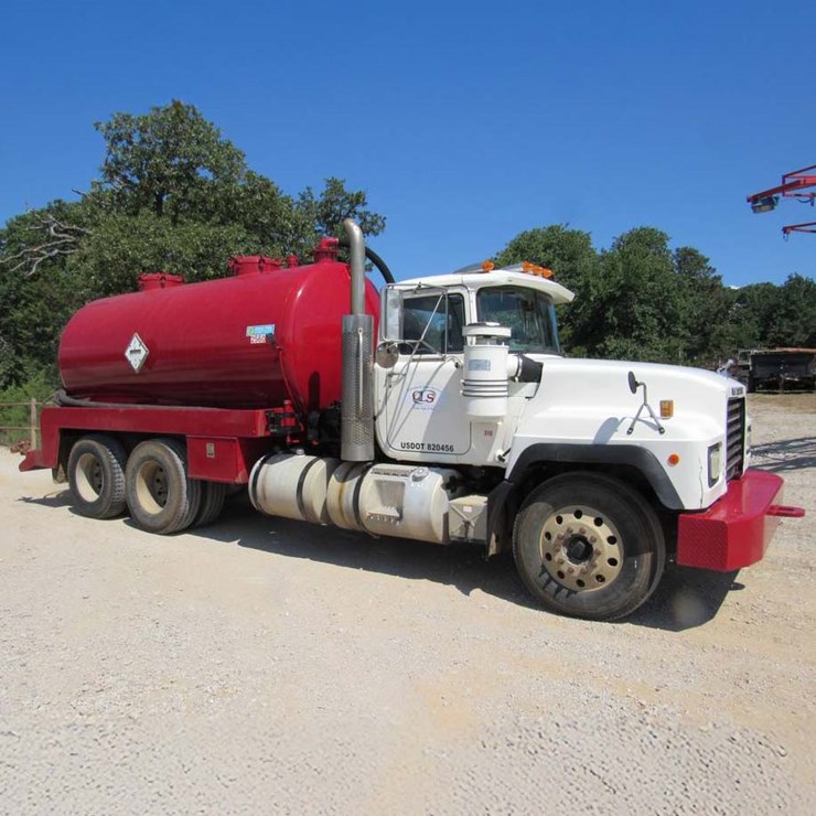 1998 MACK RD688S