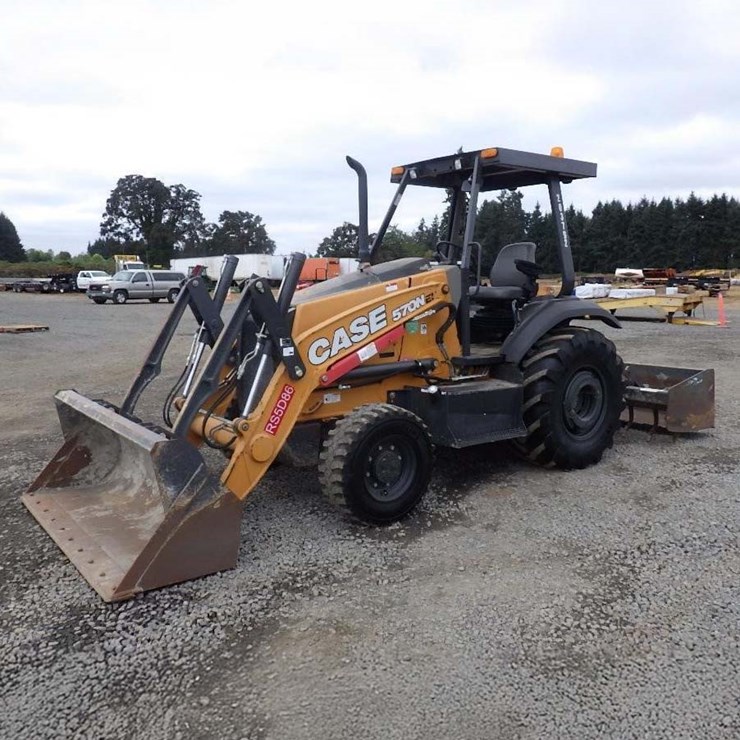 2021 CASE 570N EP
