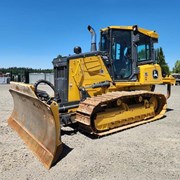 2023 DEERE 700L