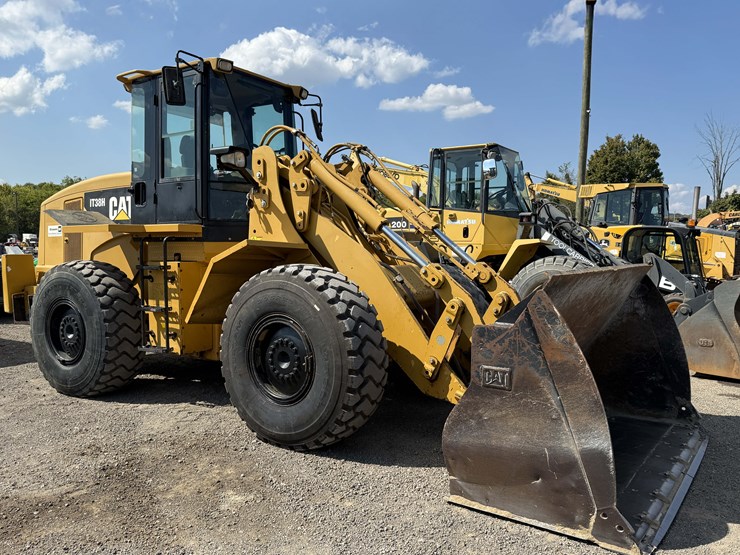 caterpillar-it38h-image-1