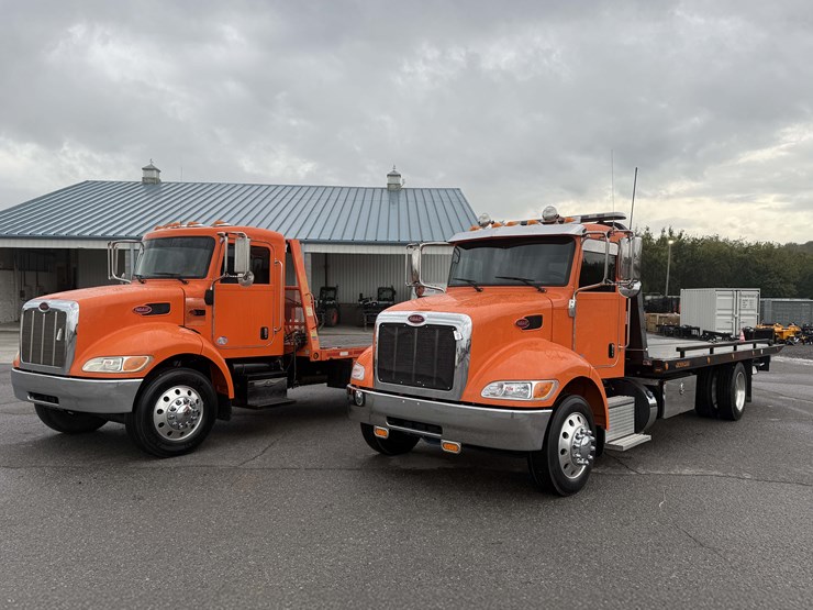 2021-peterbilt-337-image-1