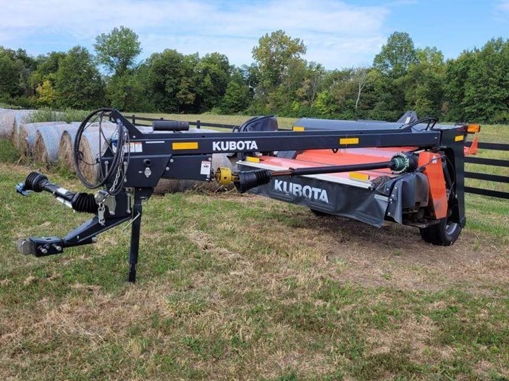 2020-kubota-disc-mower-conditioner-image-1