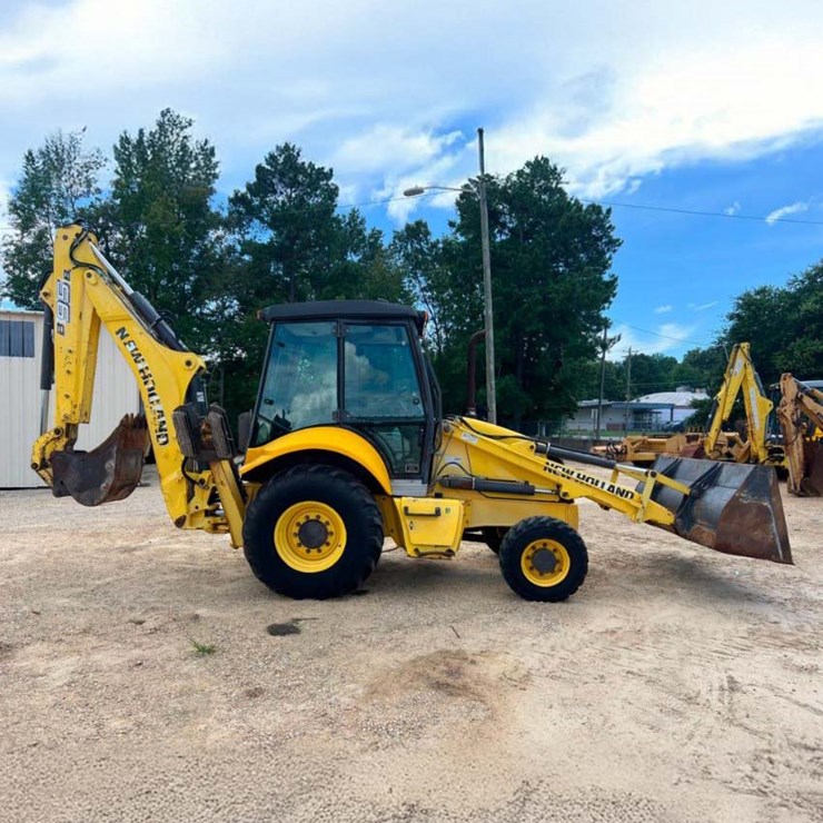 2011 NEW HOLLAND B95B