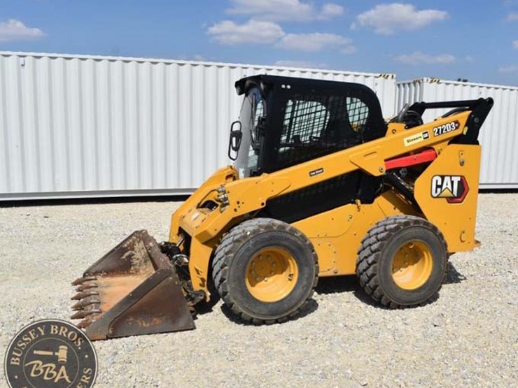 2021-caterpillar-272d3-image-1