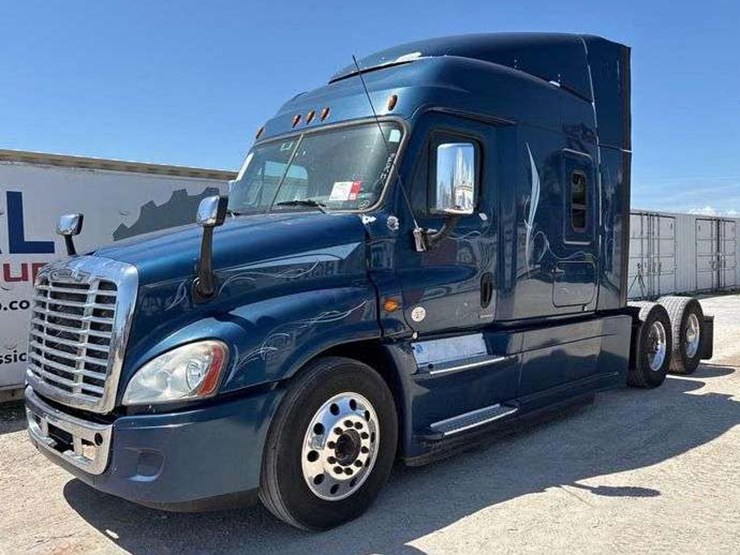 2017-freightliner-cascadia-125-image-1