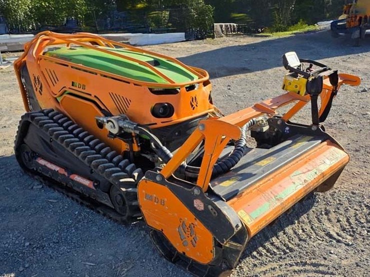 2022-mdb-green-climber-lv600-plus-mulcher-(ride-and-drive)-(remote)-image-1