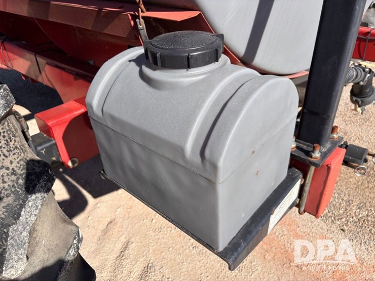 2002-case-ih-2800-image-27