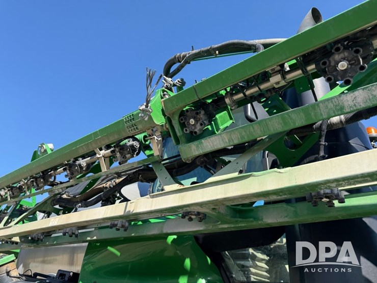2021-john-deere-r4044-image-97