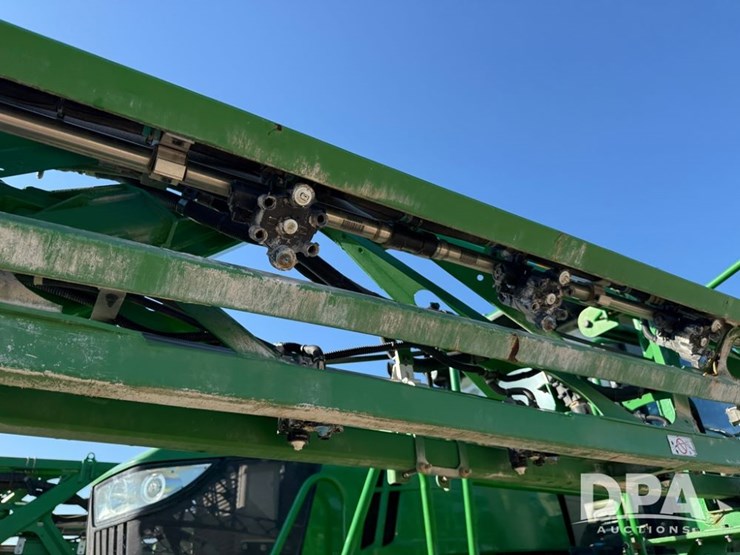 2021-john-deere-r4044-image-63