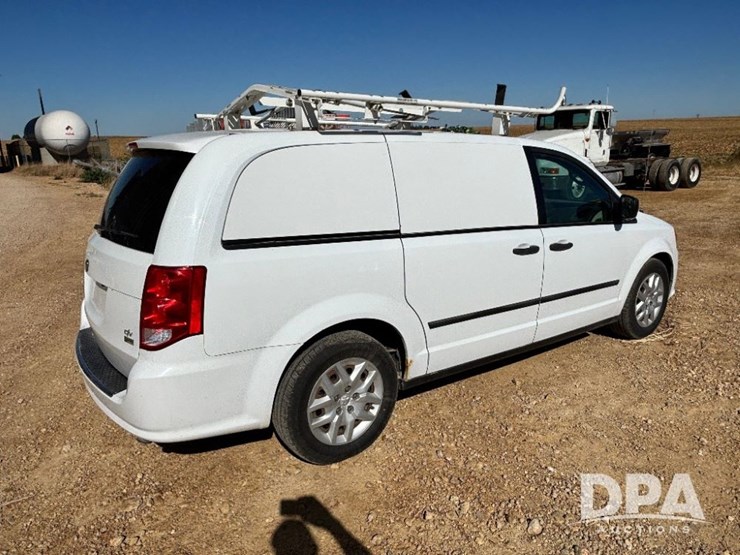 2014-dodge-ram-van-image-4