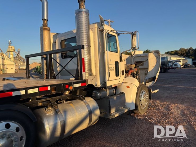 2008-peterbilt-386-image-49