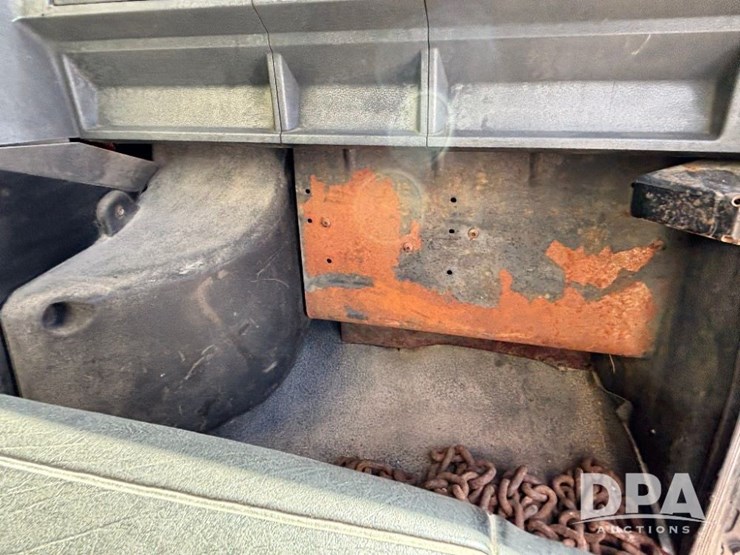 2000-mack-ch613-image-51