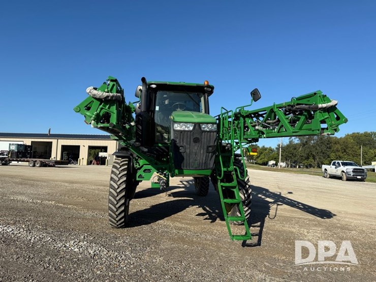 2021-john-deere-r4044-image-34