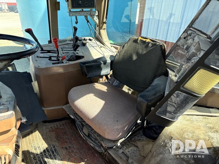 1996-john-deere-7400-image-57