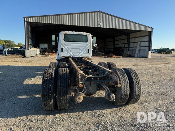 2002-international-durastar-4400-image-11