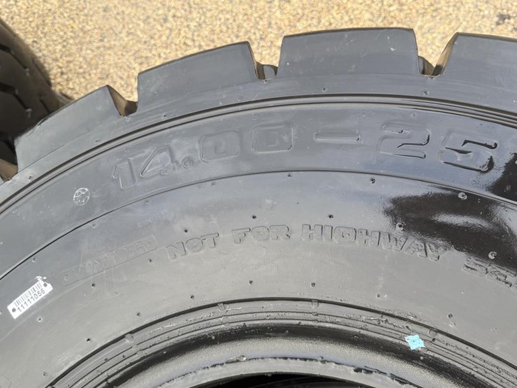 #2135-•-(4)-super-grip-grader-tires-image-7