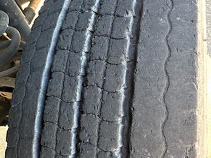 2016-ford-f550-image-15