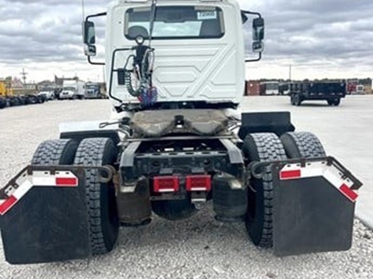 2018-international-prostar-image-12