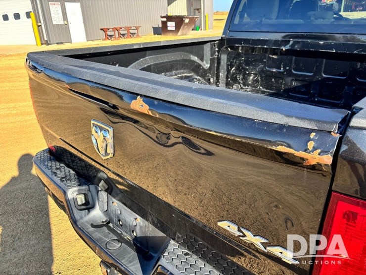 2016-dodge-ram-1500-image-40