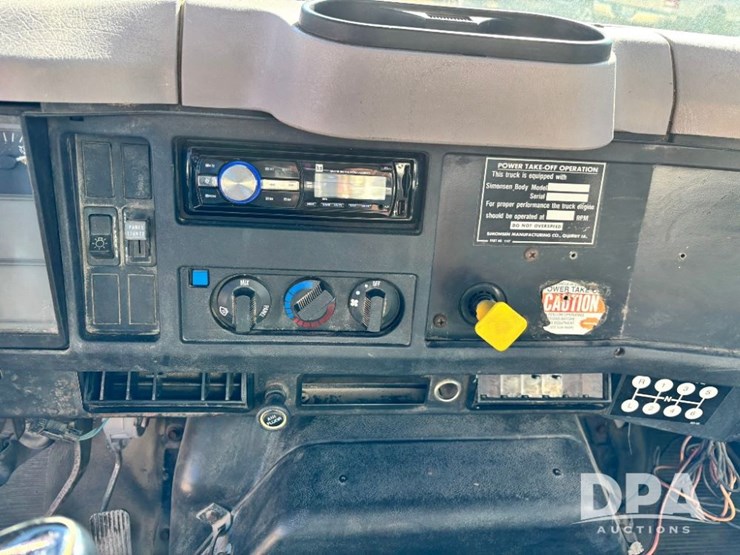 1999-ihc-4700-liquid-nurse-truck-(gp11652,-unit-126458)-image-81