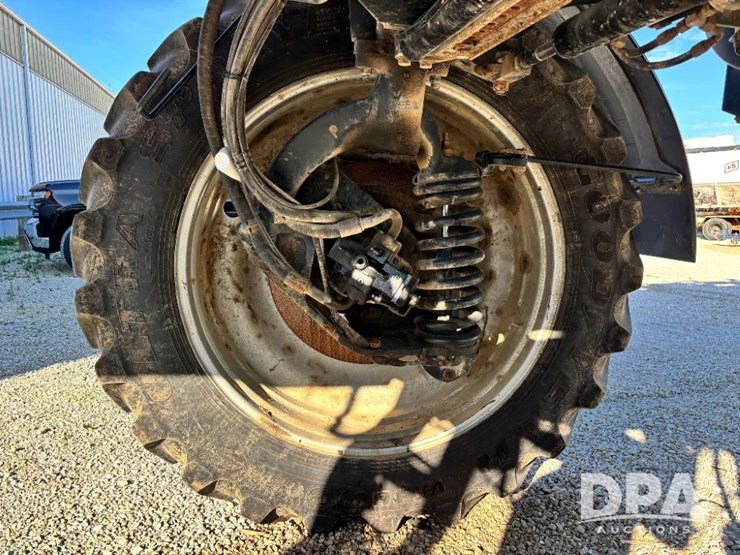 2015-case-ih-patriot-4440-image-71