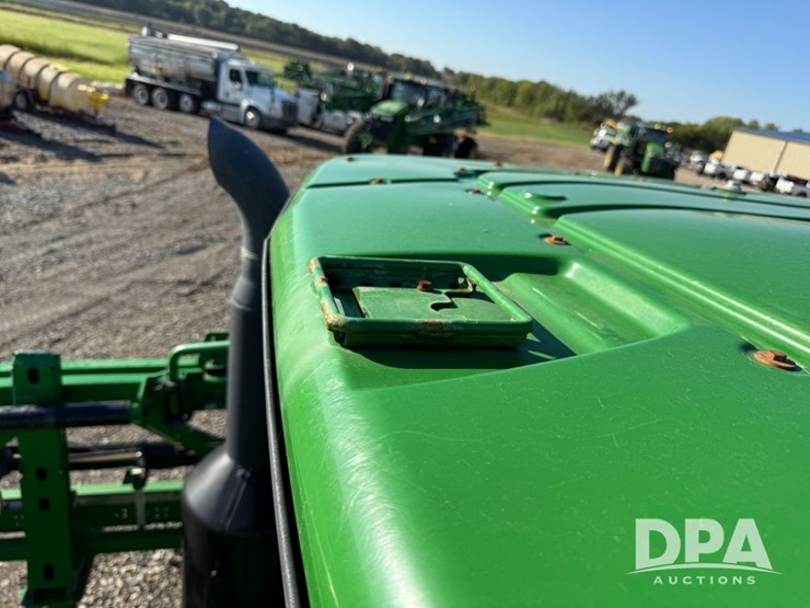 2021-john-deere-r4044-image-120