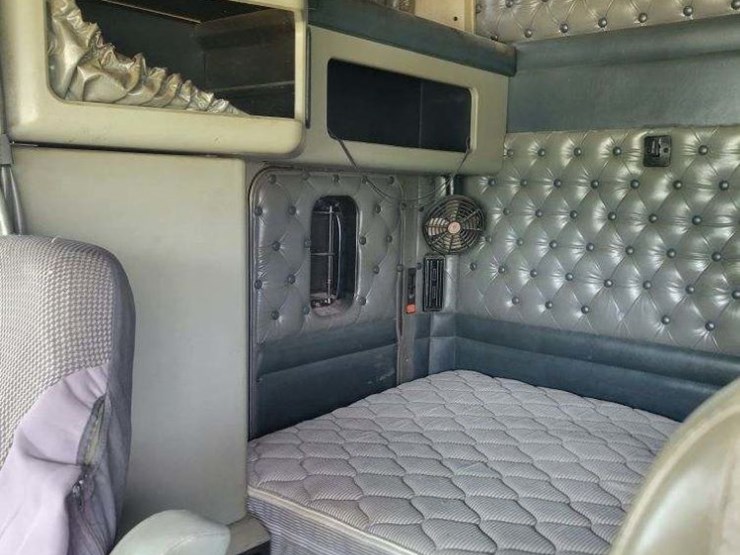 1999-kenworth-t800-image-5