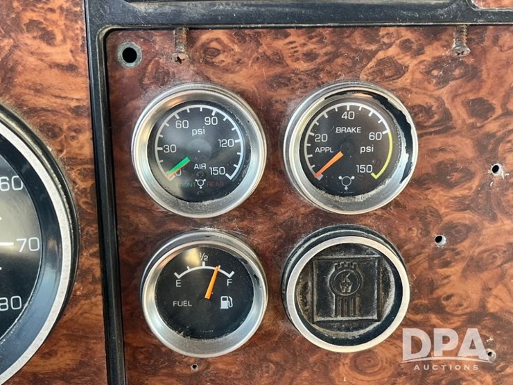 2002-kenworth-t800-image-56