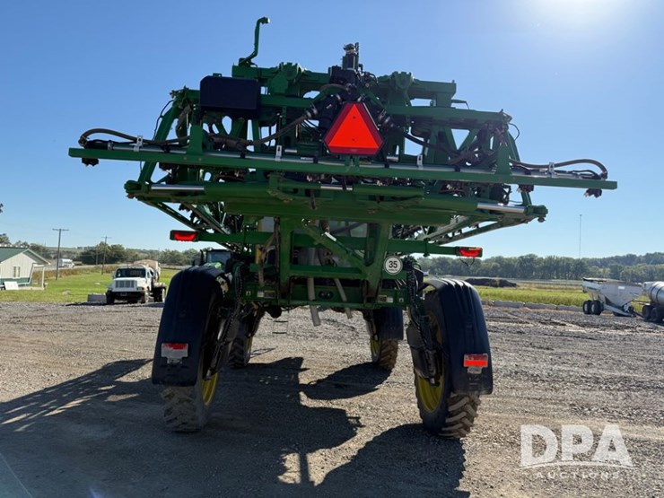 2022-john-deere-412r-image-18