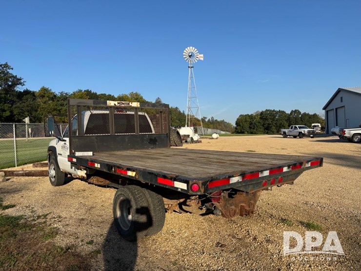 2001-gmc-3500-image-5