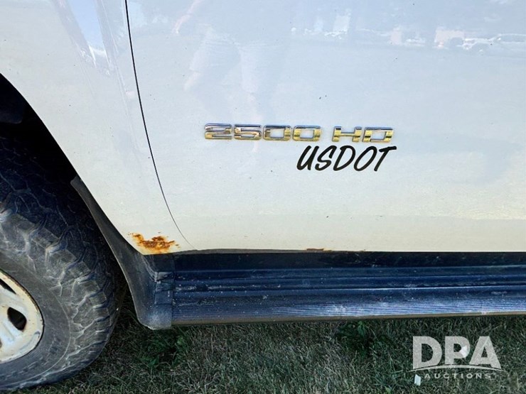2012-chevrolet-2500hd-image-23