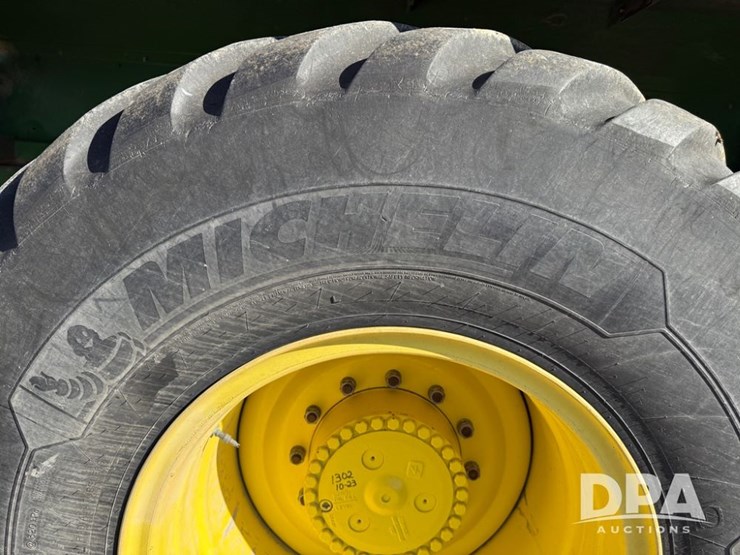 2021-john-deere-f4365-image-58