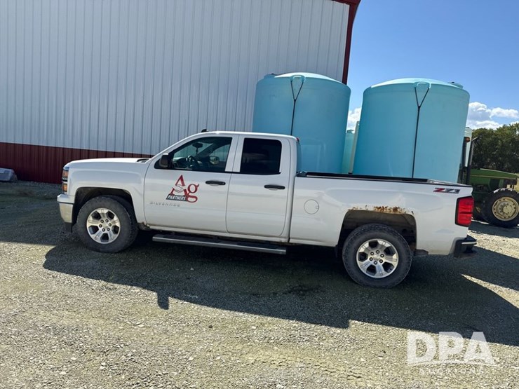 2014-chevrolet-silverado-image-18